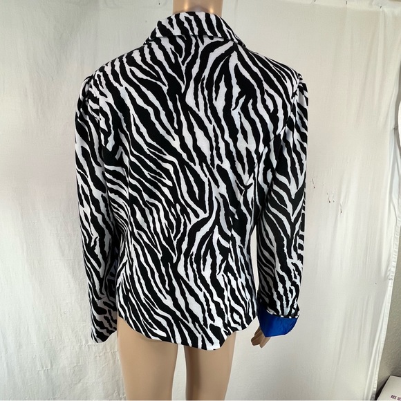 Bongo women’s semi Cropped Jacket. Sz XL. Black White w/ Blue partial lining - Picture 2 of 9